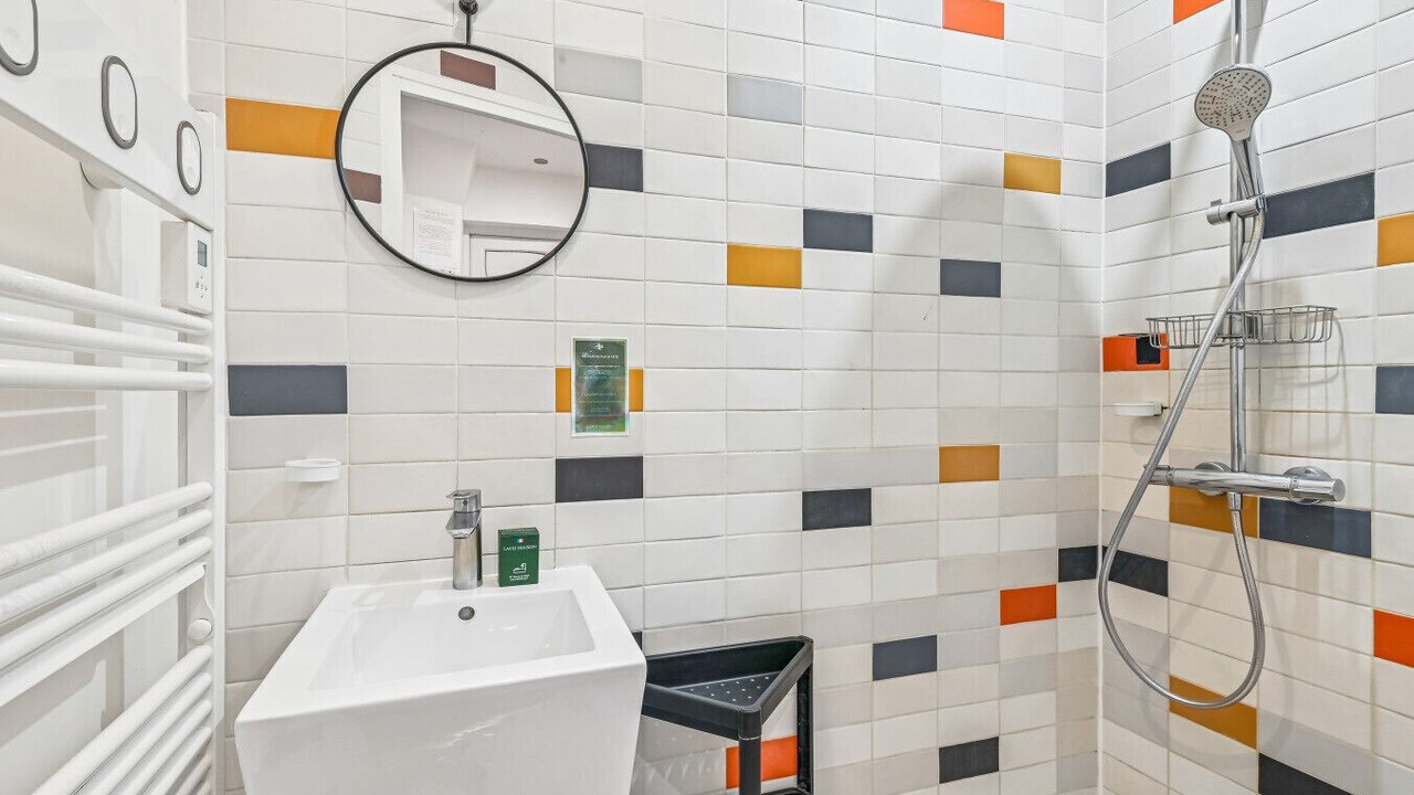 Photo of Bathroom in Quartier de la Porte-Saint-Denis