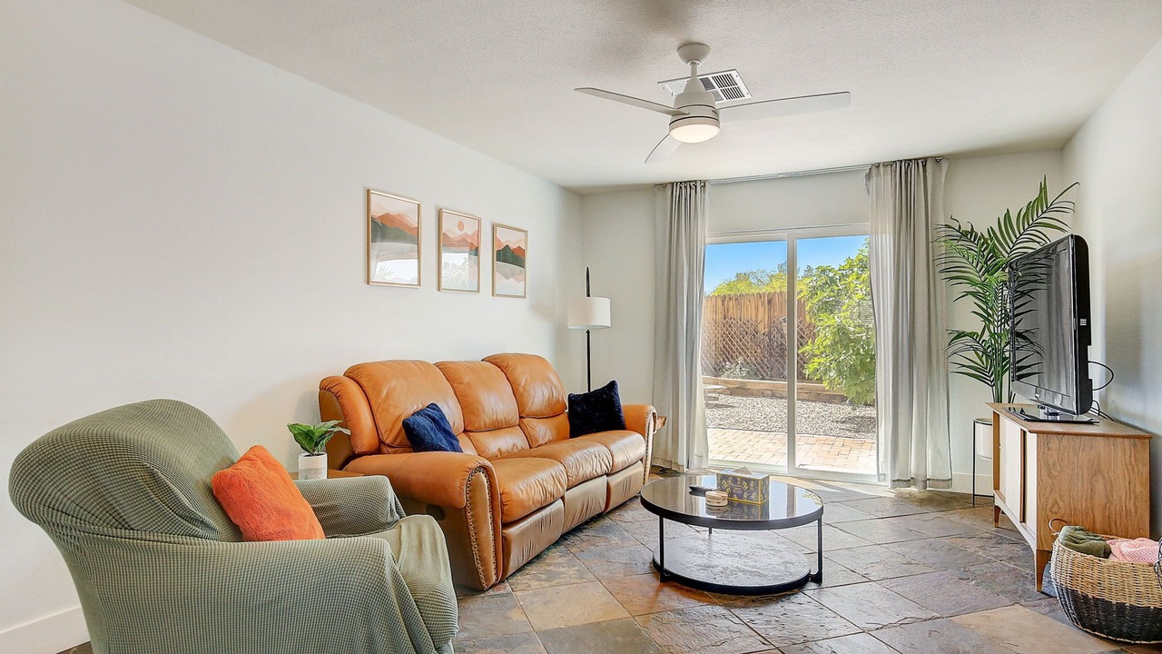Photo of Livingroom in Spring Valley