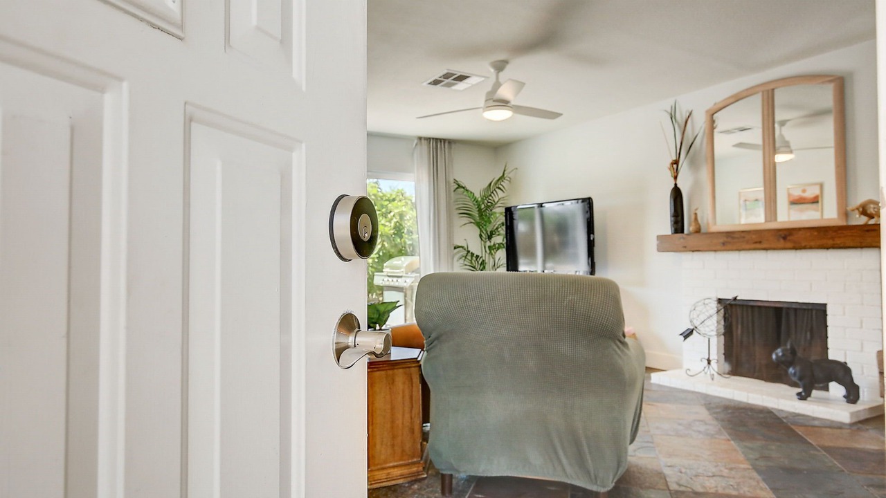 Photo of Livingroom in Spring Valley