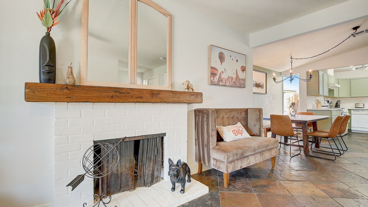 Photo of Livingroom in Spring Valley