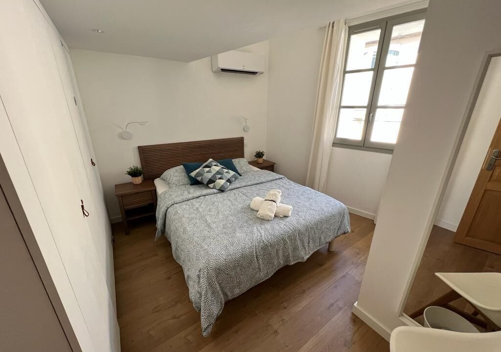 Photo of Bedroom in Faubourg