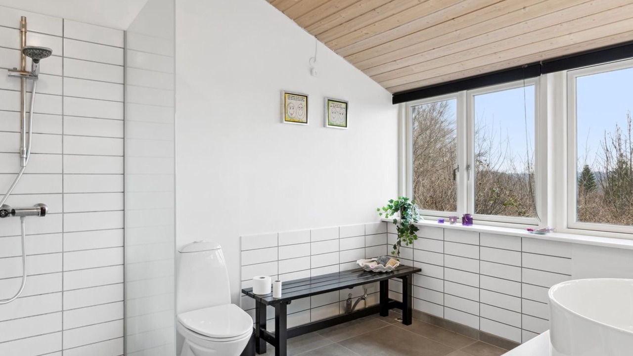 Photo of Bathroom in Femmøller