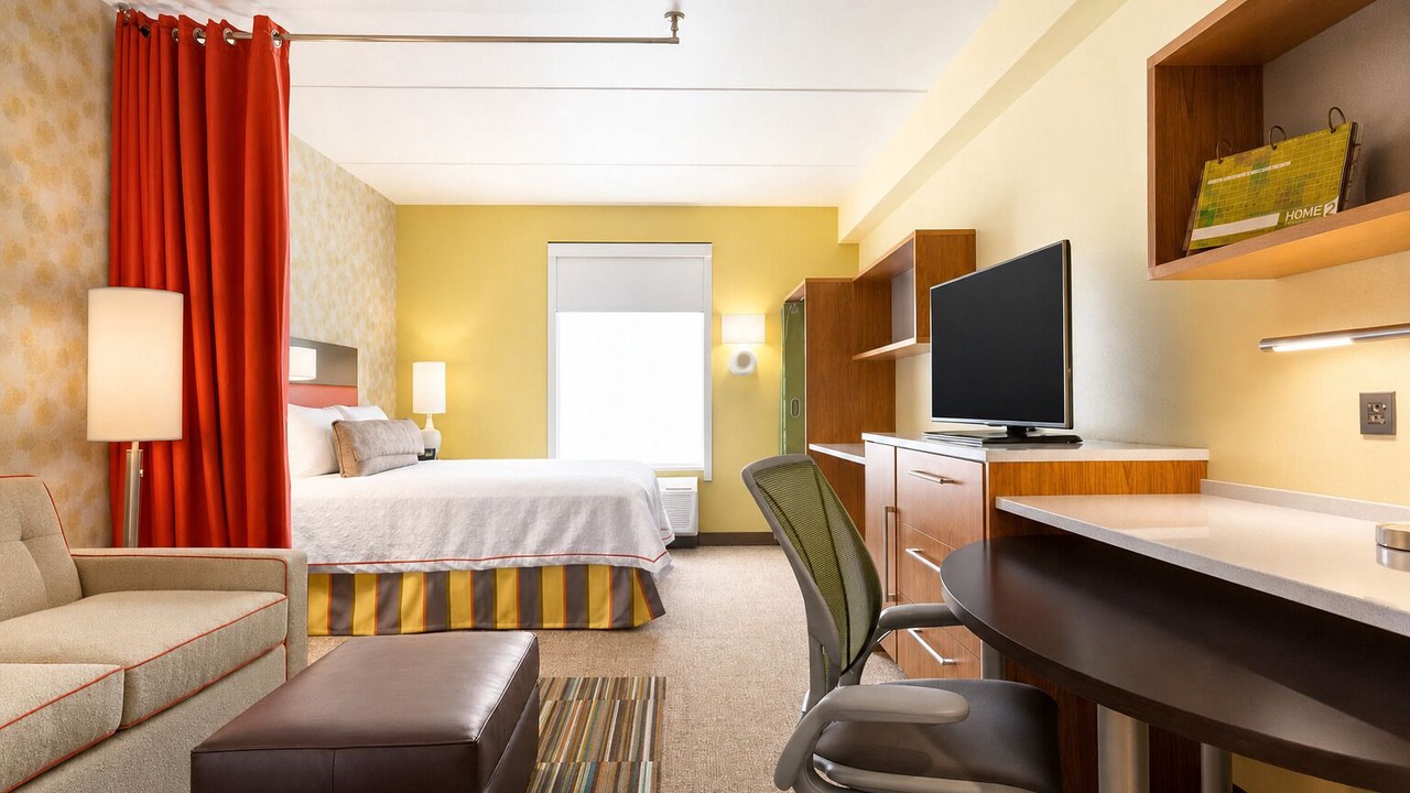 Photo of Bedroom in Newtonville