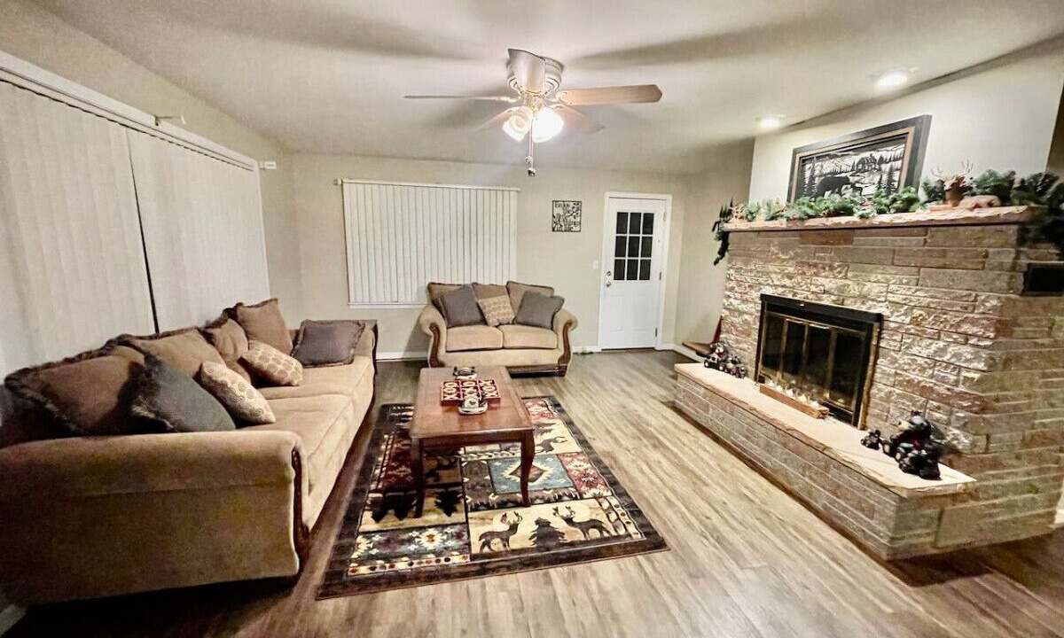 Photo of Livingroom in Mentor Township