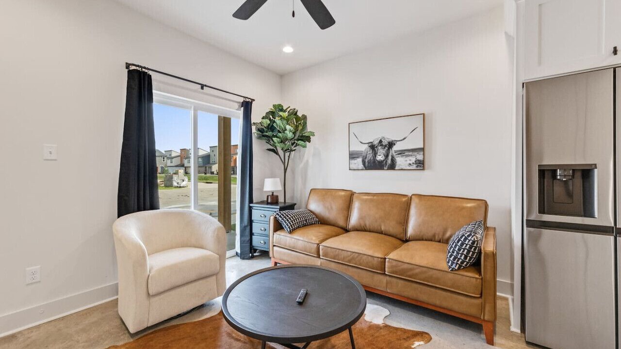 Photo of Livingroom in Lafayette