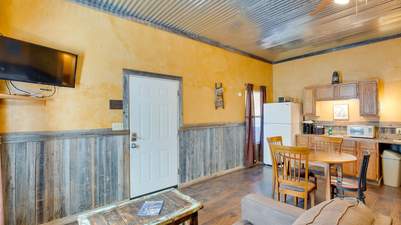 Photo of Livingroom in Cayuga