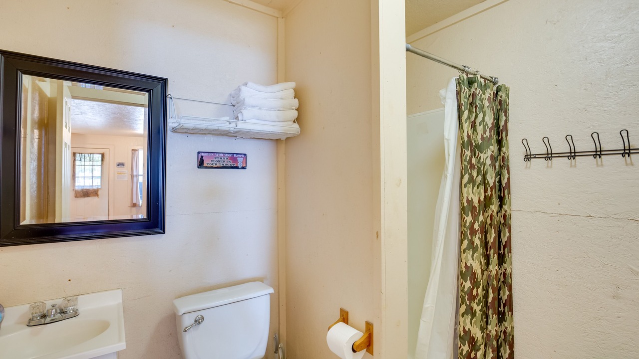 Photo of Bathroom in Cayuga