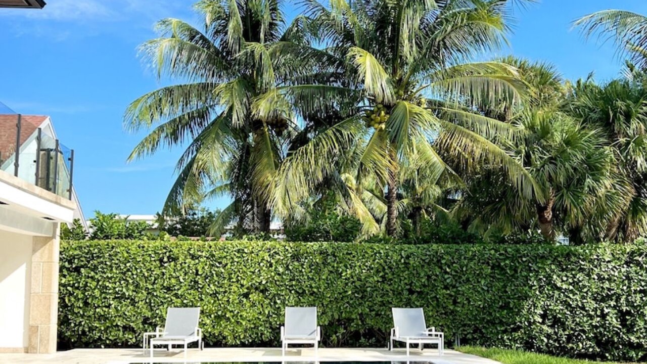 Photo of Outdoor in Hallandale Beach