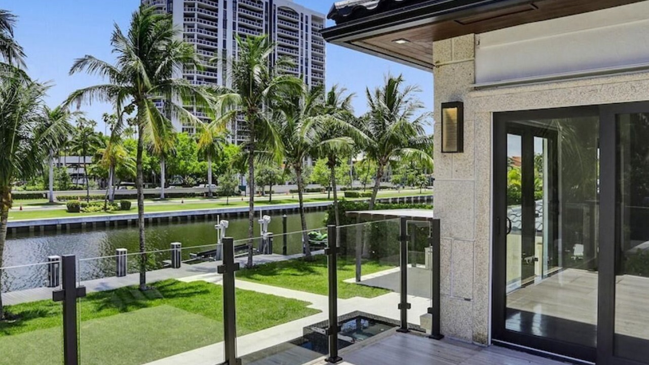 Photo of Outdoor in Hallandale Beach