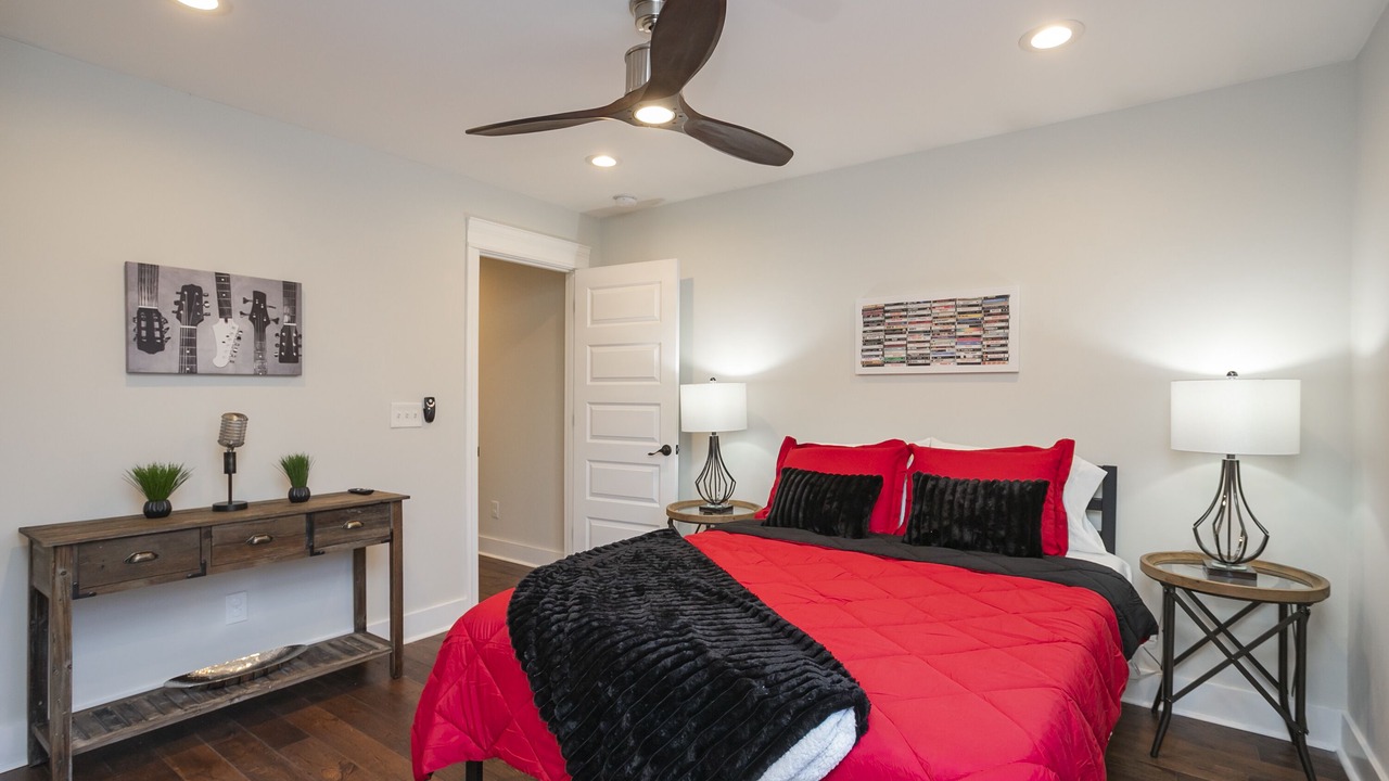 Photo of Bedroom in Inglewood