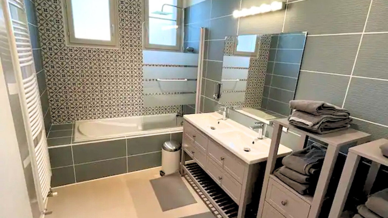 Photo of Bathroom in Branges