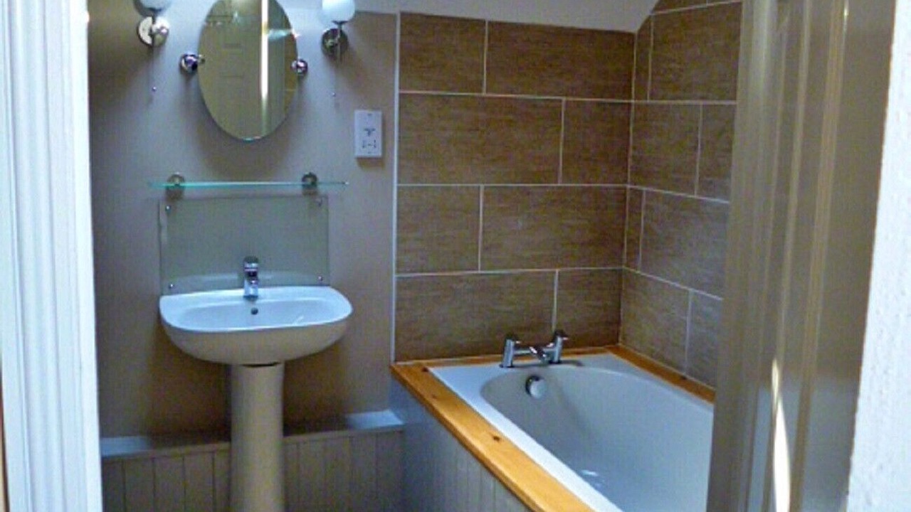 Photo of Bathroom in Breedon on the Hill