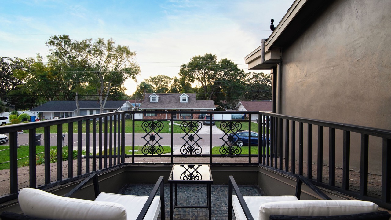 Photo of Patio Balcony in Bay Crest Park