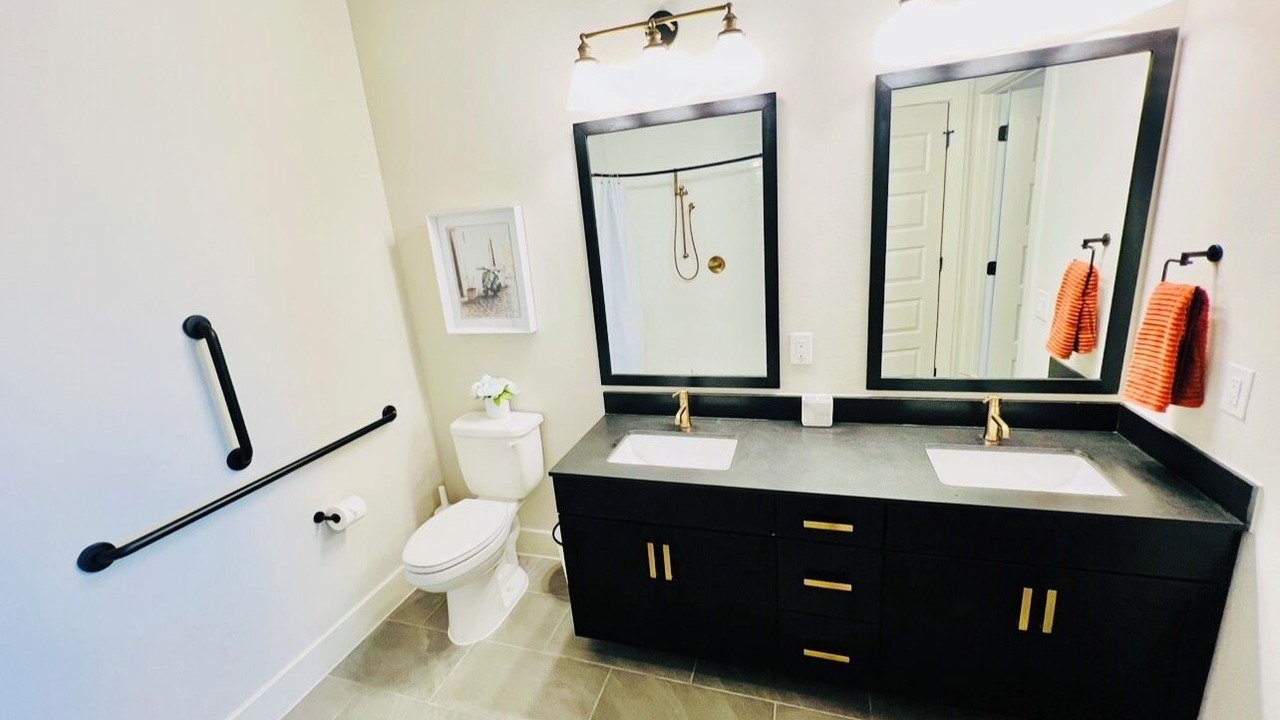 Photo of Bathroom in Deep Ellum