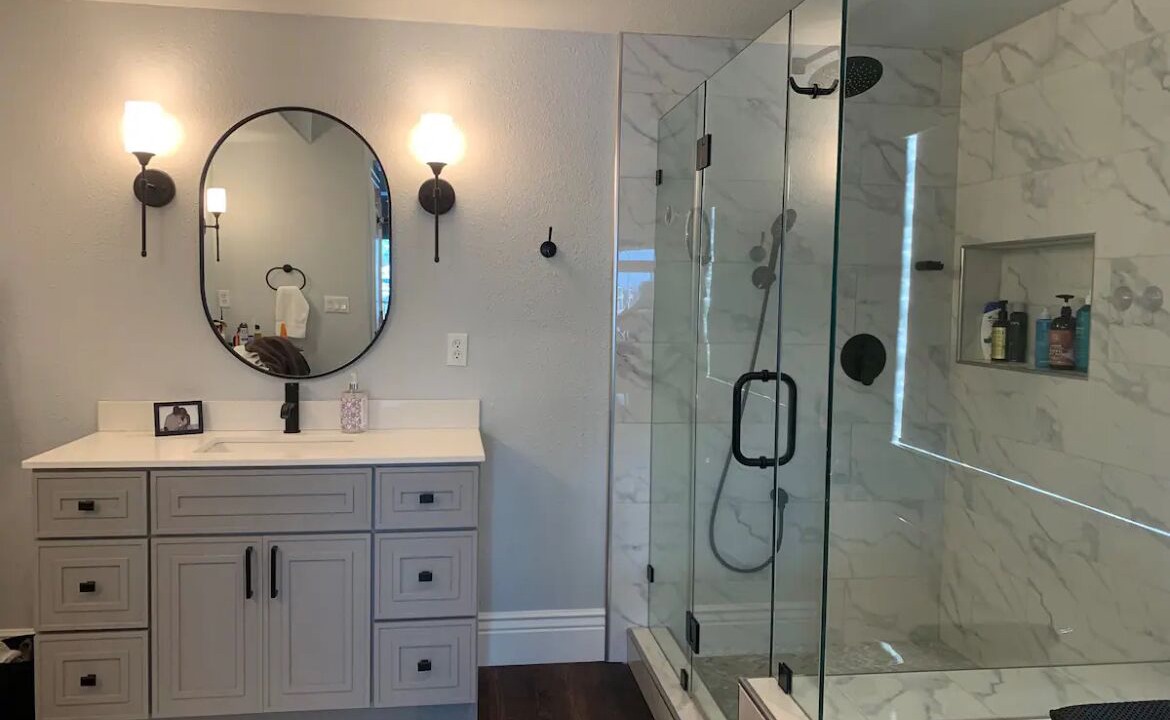 Photo of Bathroom in Discovery Bay