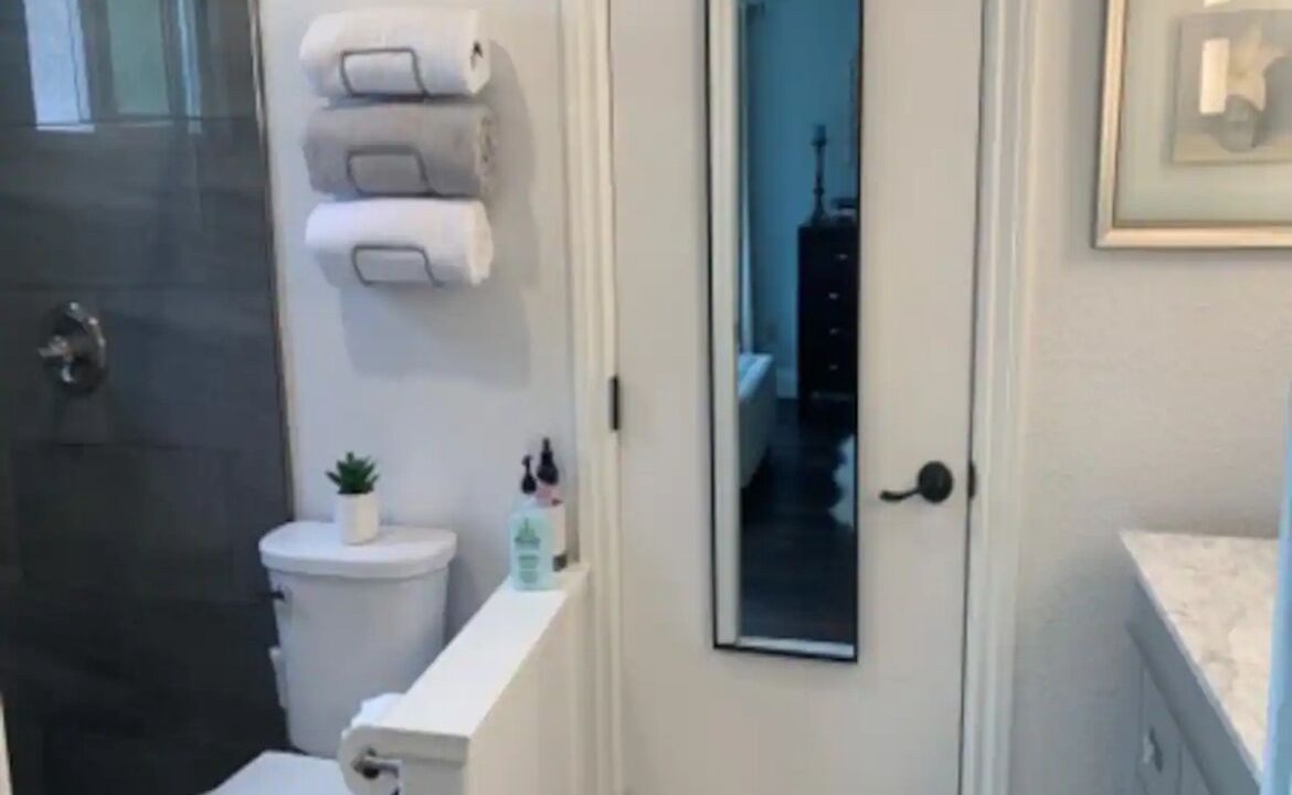 Photo of Bathroom in Discovery Bay