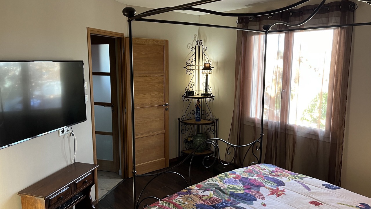 Photo of Bedroom in Generac