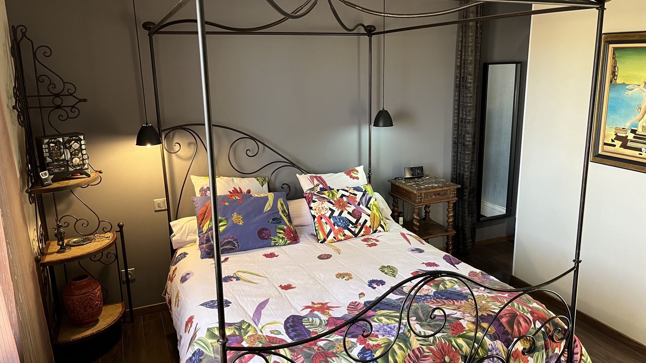 Photo of Bedroom in Generac