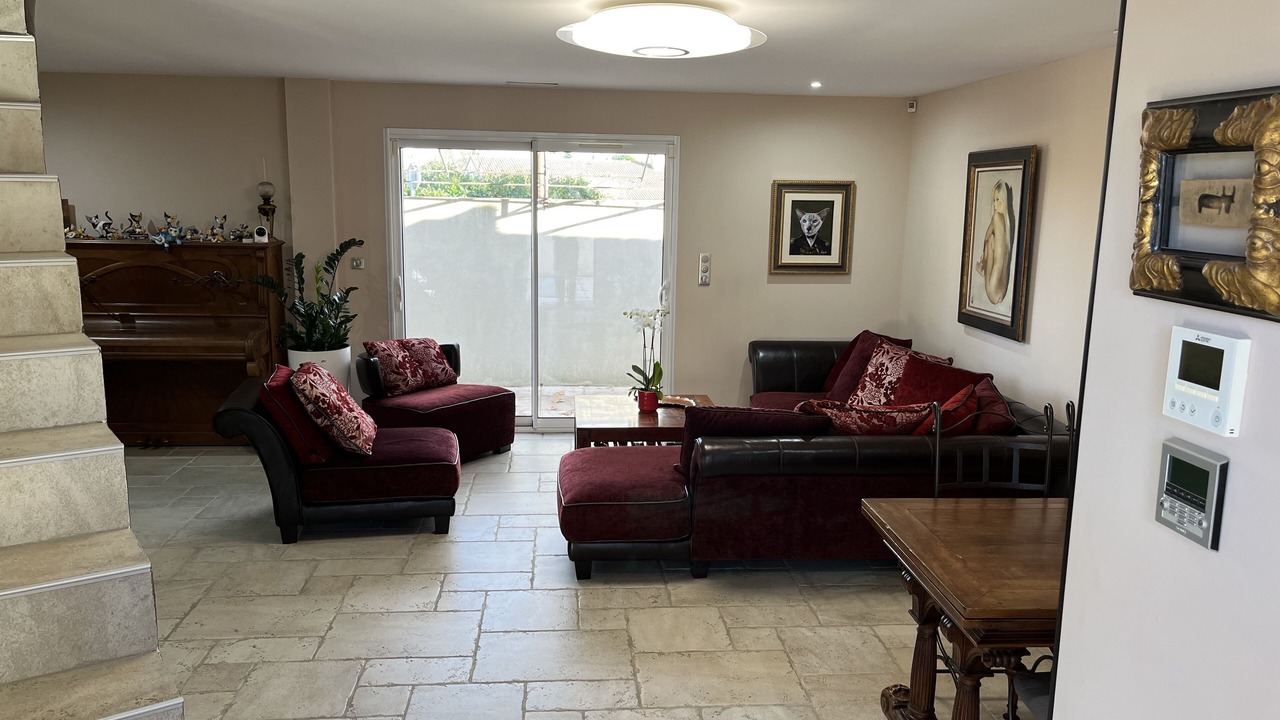 Photo of Livingroom in Generac