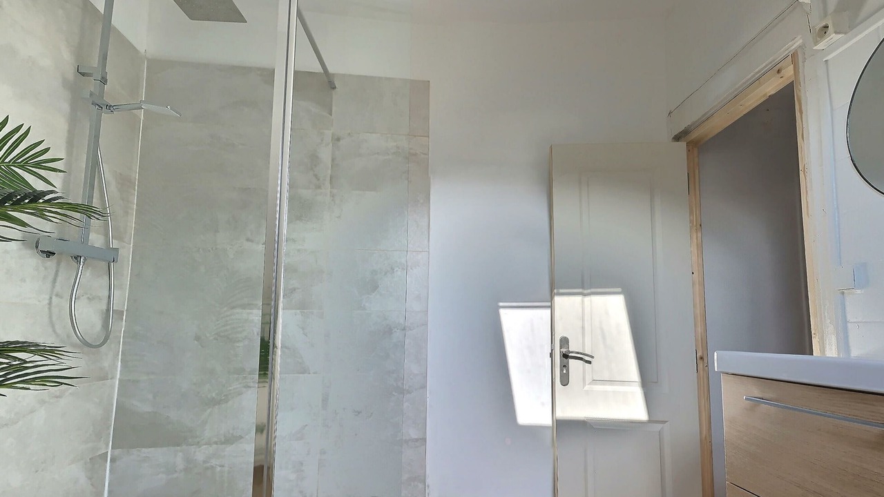 Photo of Bathroom in Saint-Honore - Jeanne d'Arc