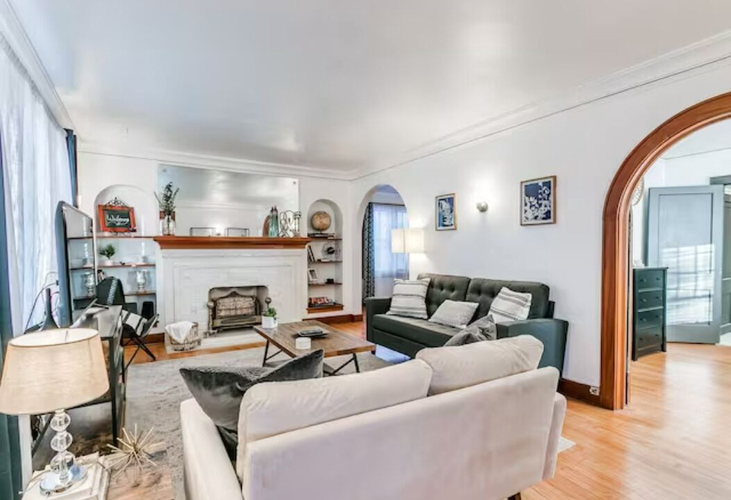 Photo of Livingroom in Crestwood