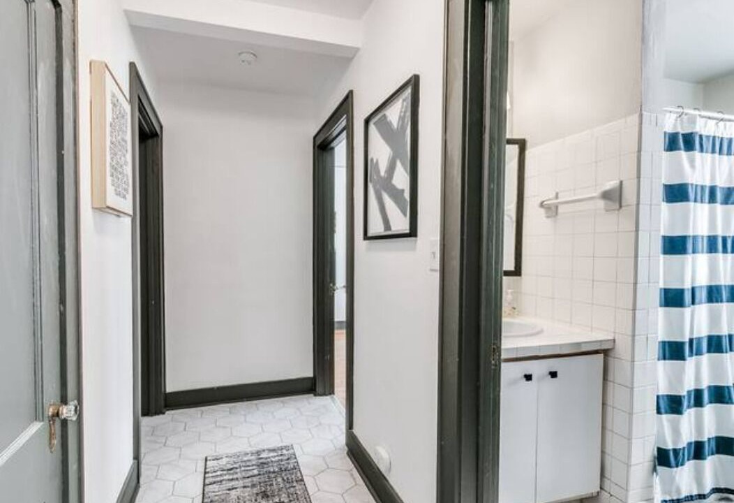 Photo of Bathroom in Crestwood