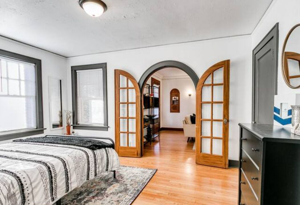 Photo of Bedroom in Crestwood