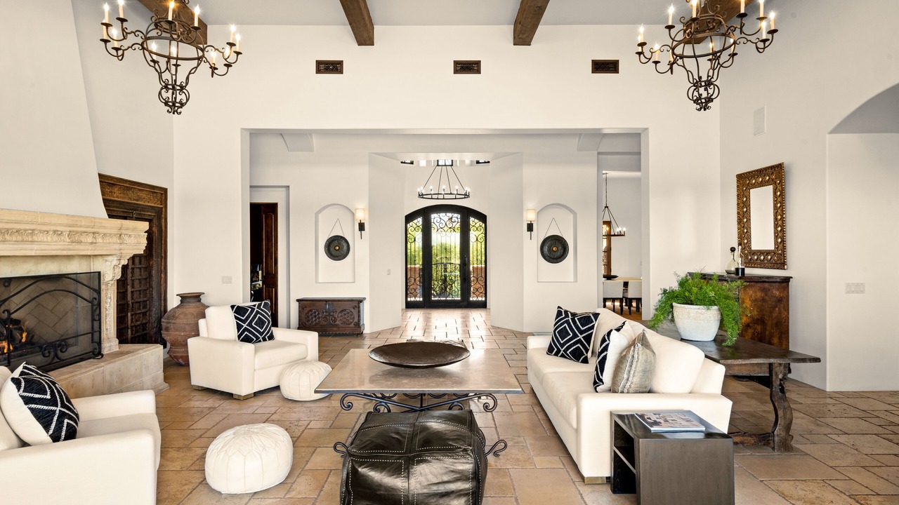 Photo of Livingroom in Desert Mountain