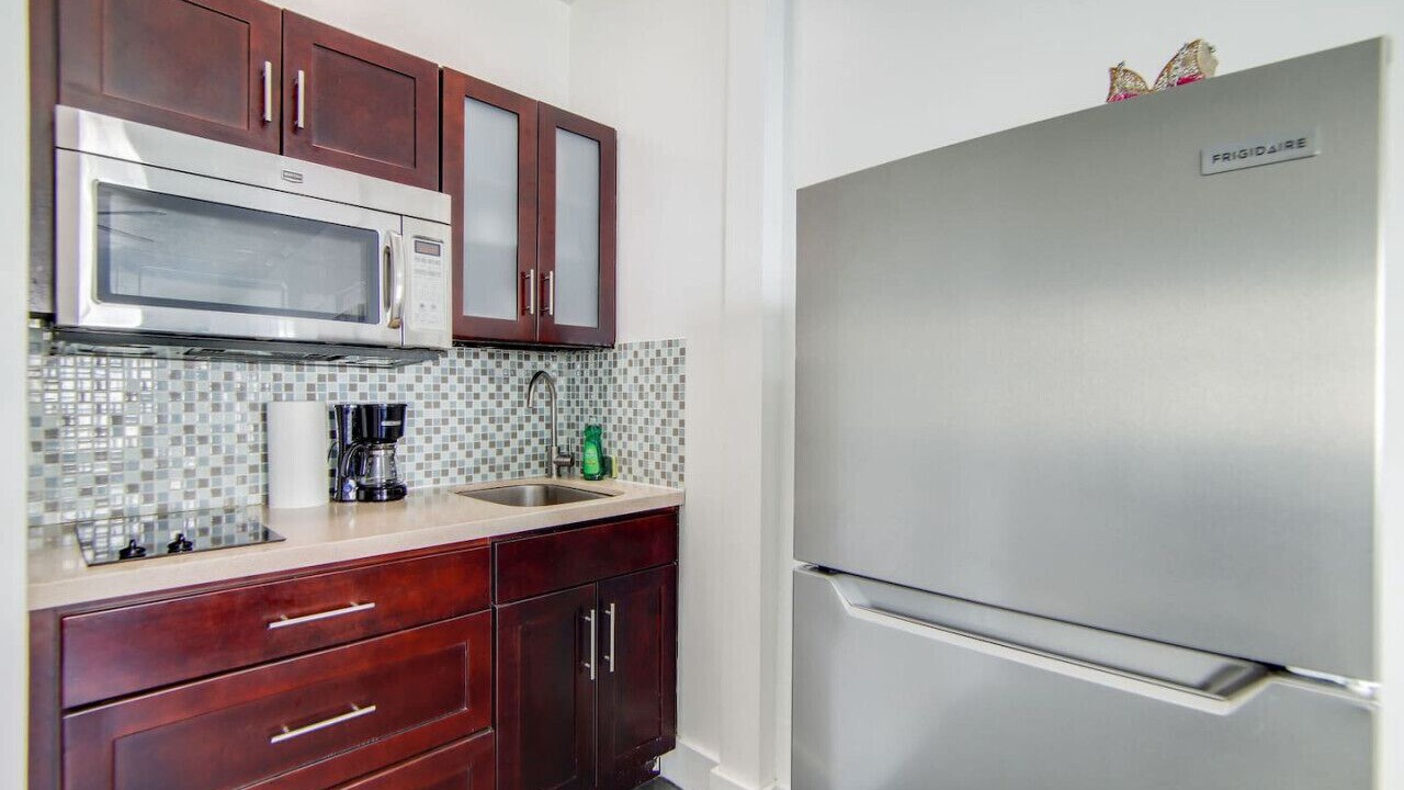 Photo of Kitchen in Flamingo/Lummus