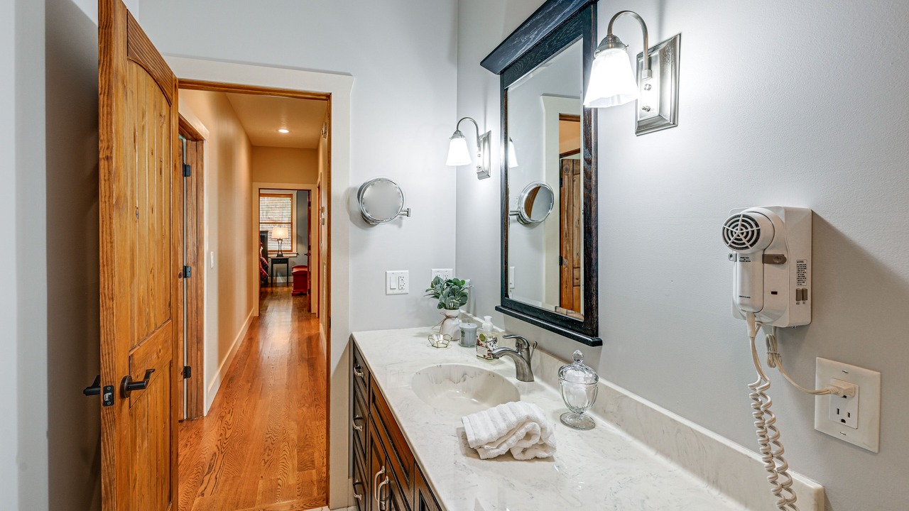 Photo of Others in Dillard