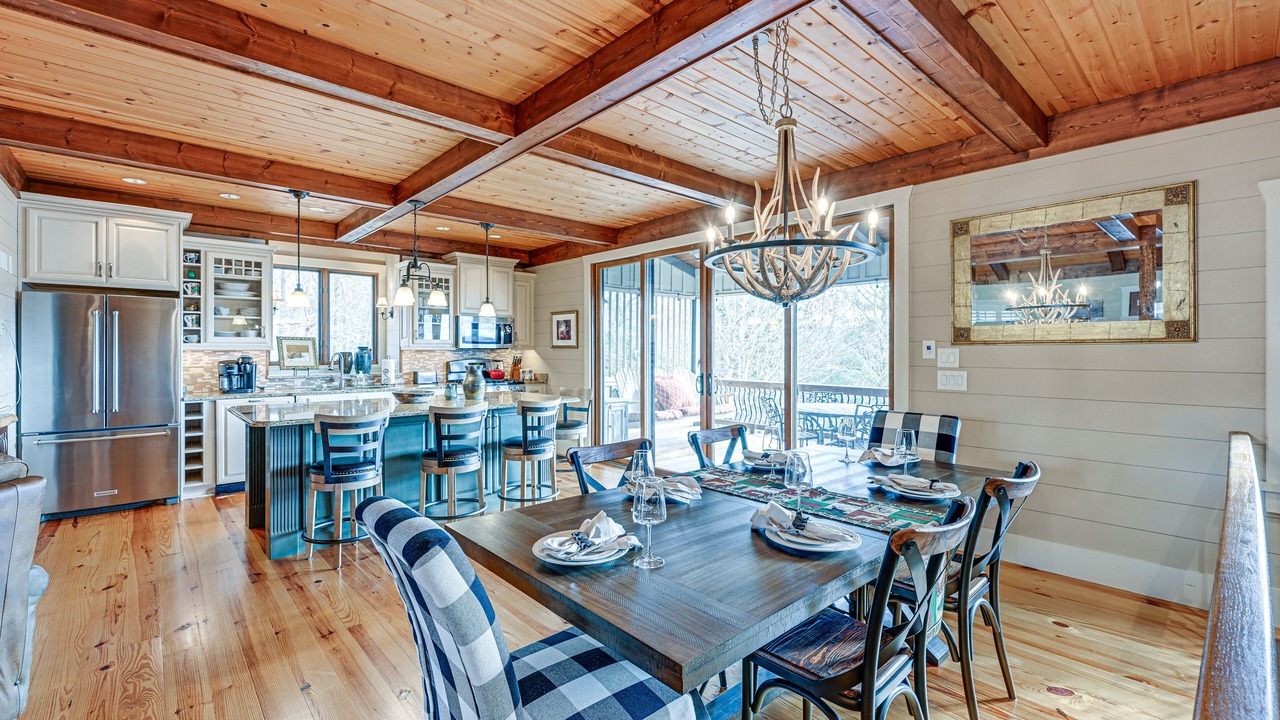 Photo of Others in Dillard