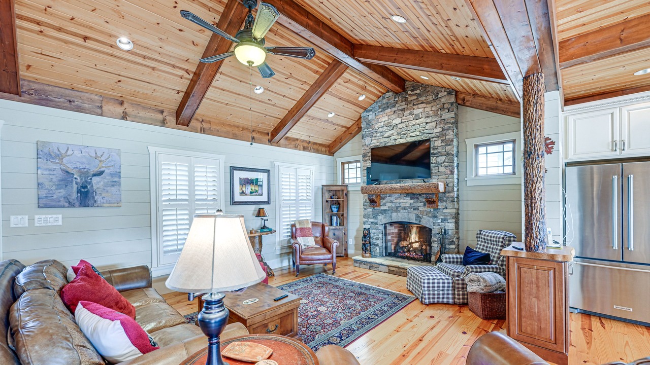 Photo of Livingroom in Dillard