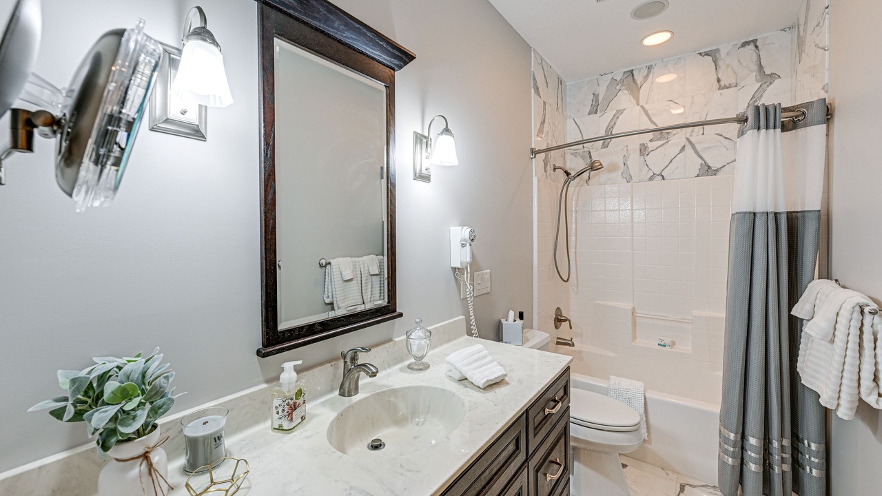 Photo of Others in Dillard