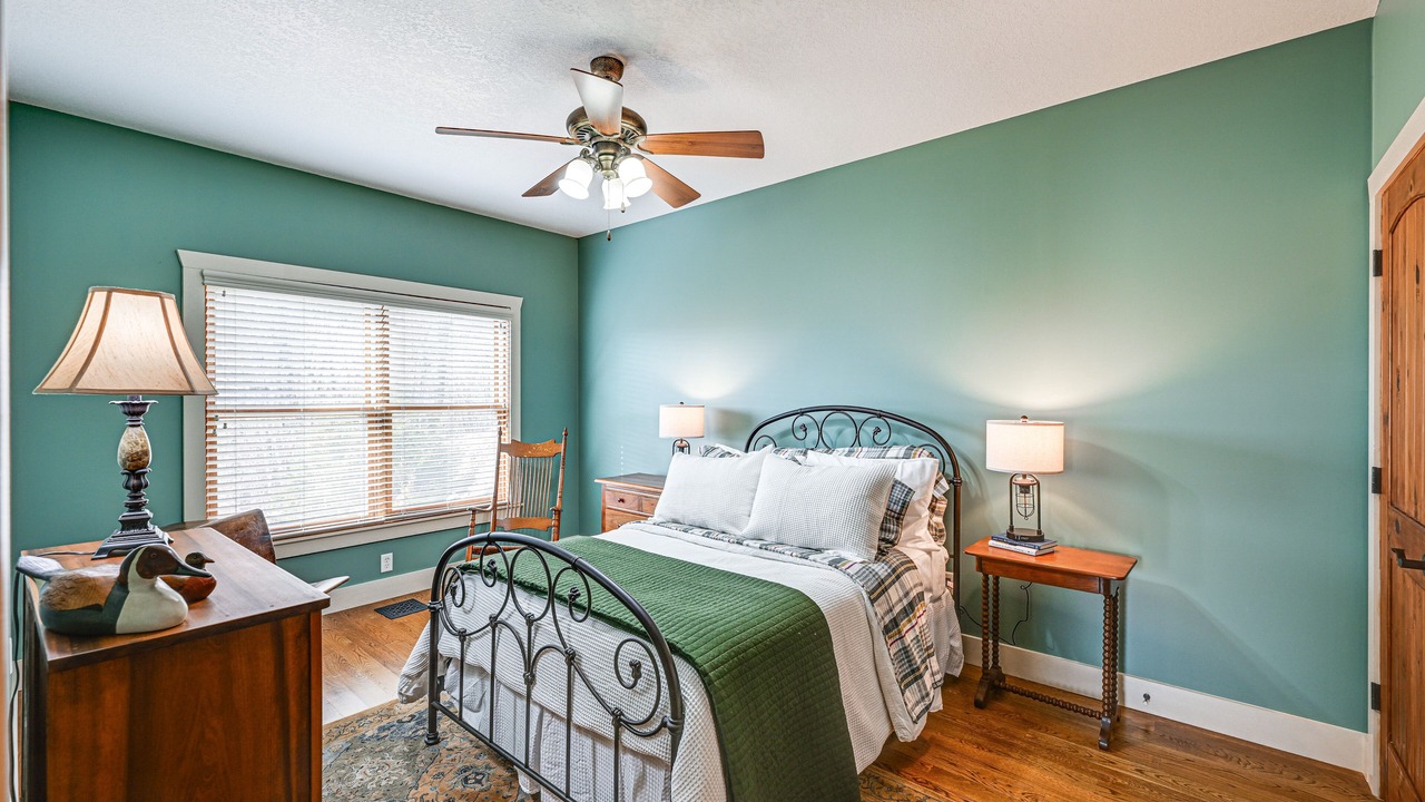 Photo of Others in Dillard