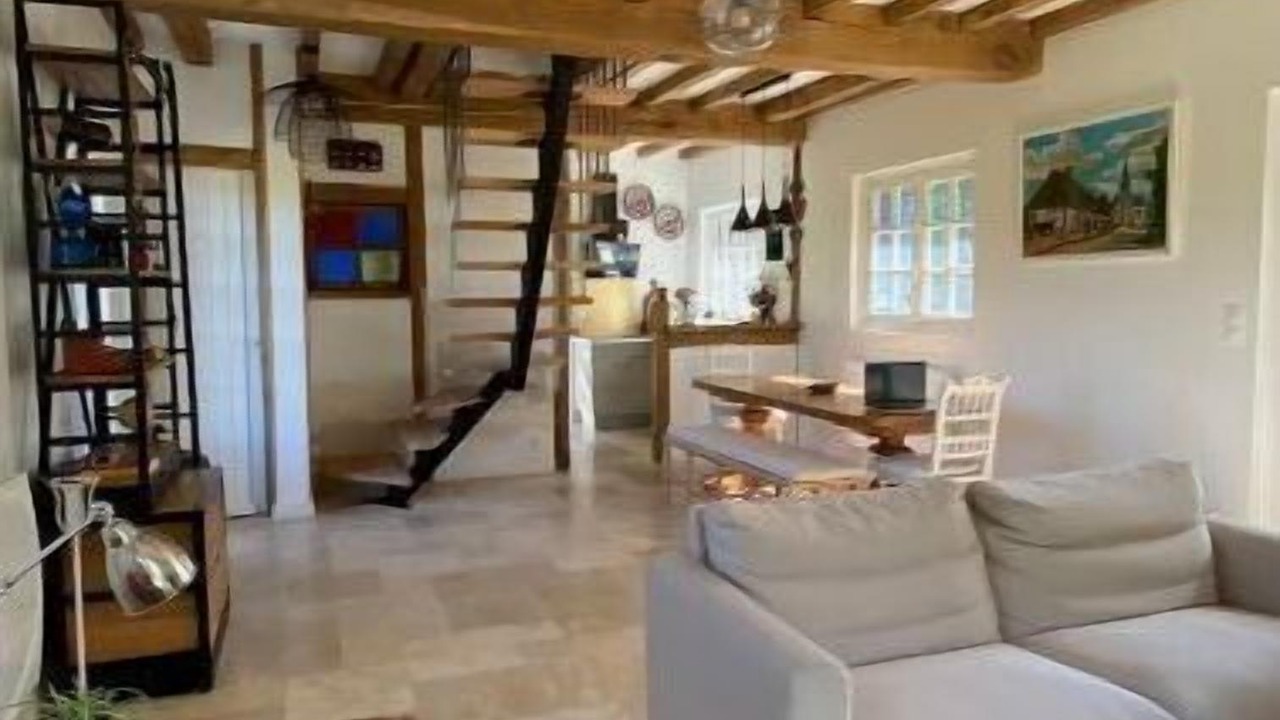 Photo of Livingroom in Saint-Pierre-de-Cormeilles