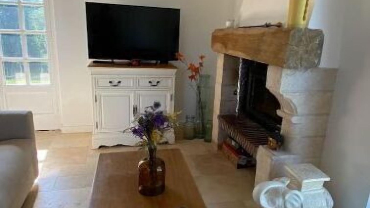 Photo of Livingroom in Saint-Pierre-de-Cormeilles