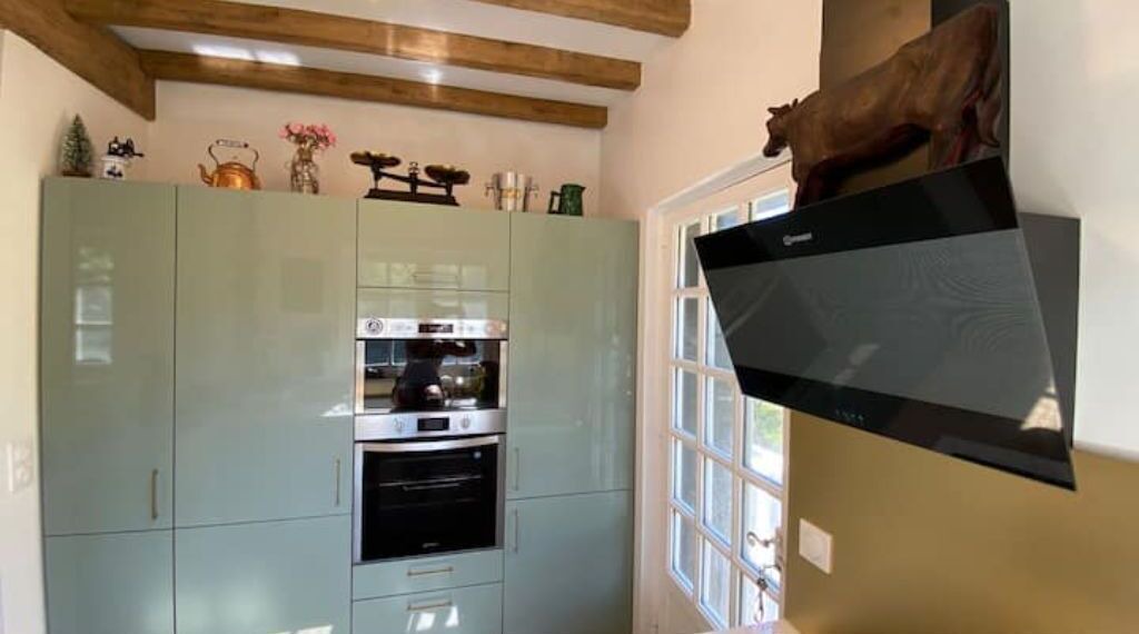 Photo of Kitchen in Saint-Pierre-de-Cormeilles