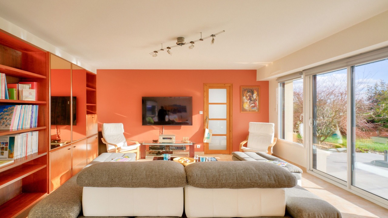 Photo of Livingroom in Ploneour-Lanvern