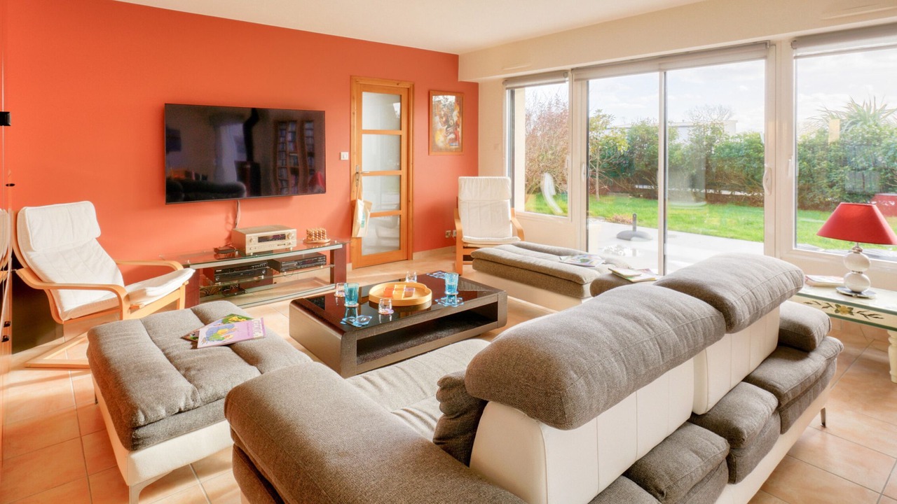 Photo of Livingroom in Ploneour-Lanvern