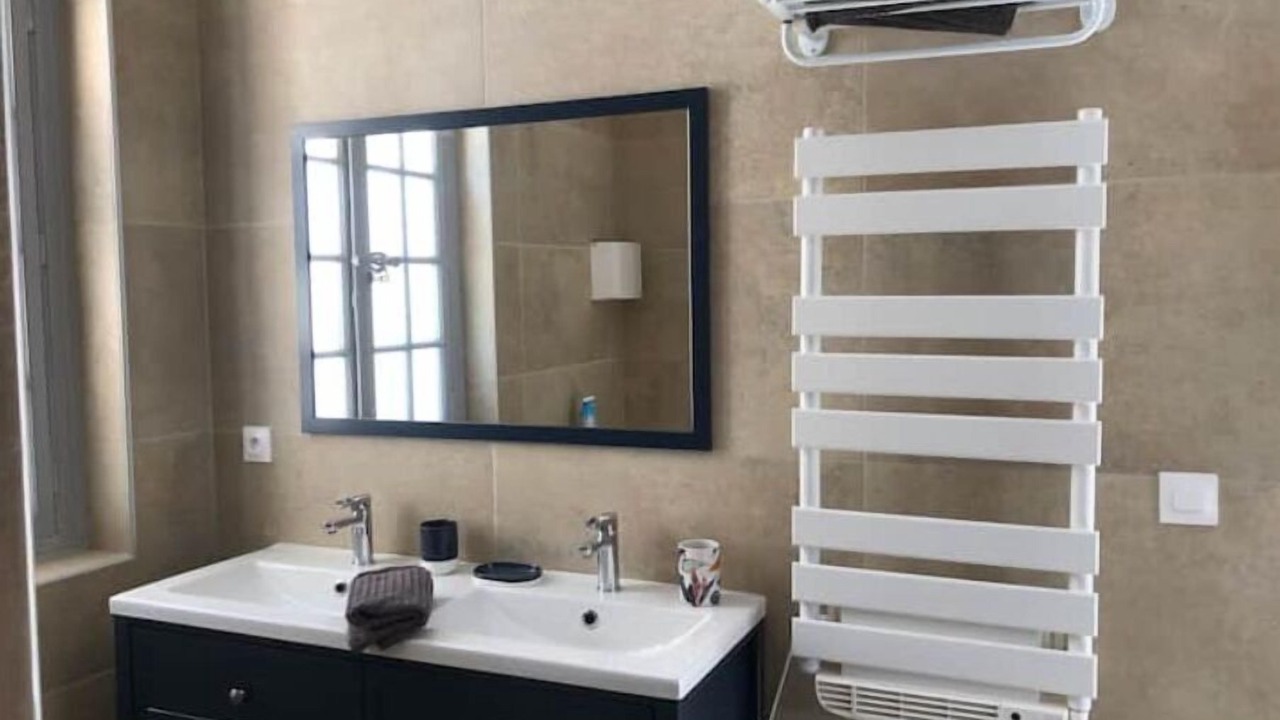 Photo of Bathroom in Ceret