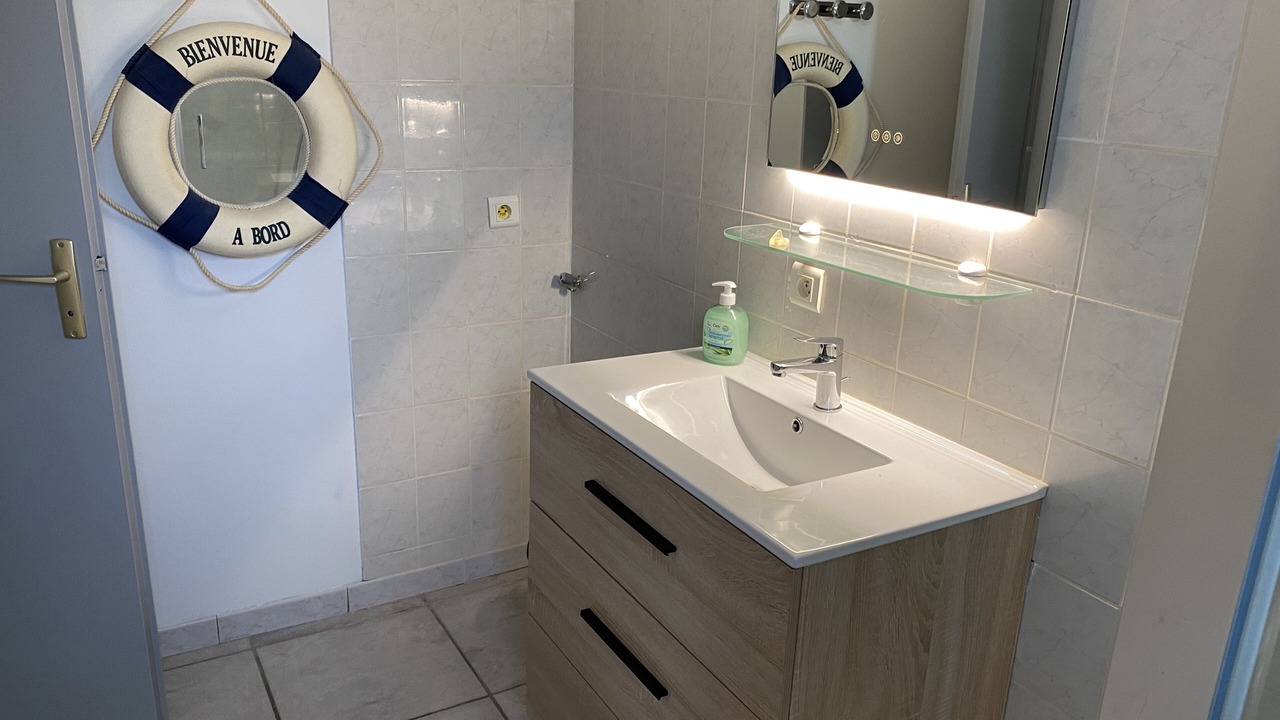 Photo of Bathroom in Barbatre