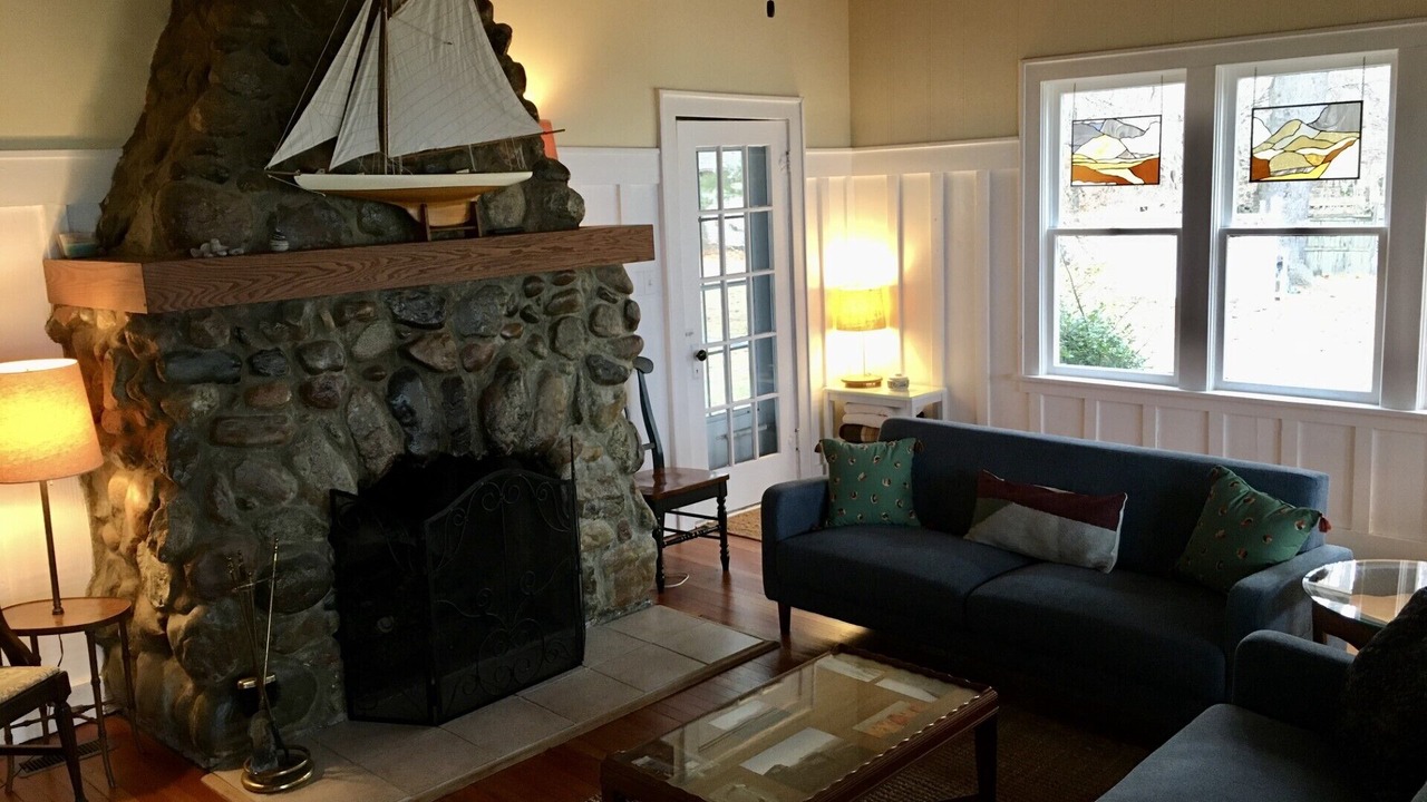 Photo of Livingroom in Lexington