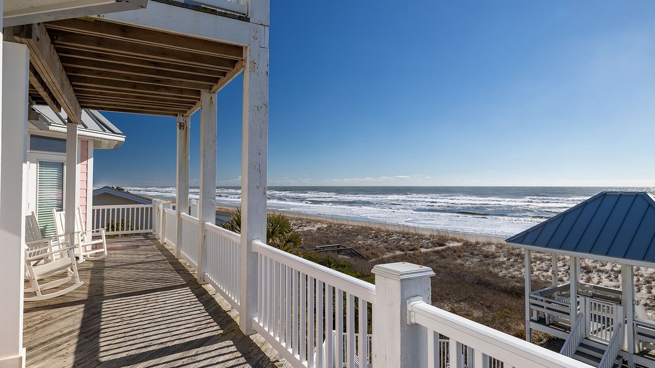 Photo of Patio Balcony in Emerald Isle