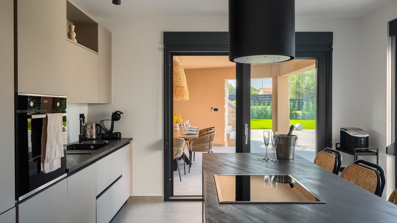 Photo of Kitchen in Tar