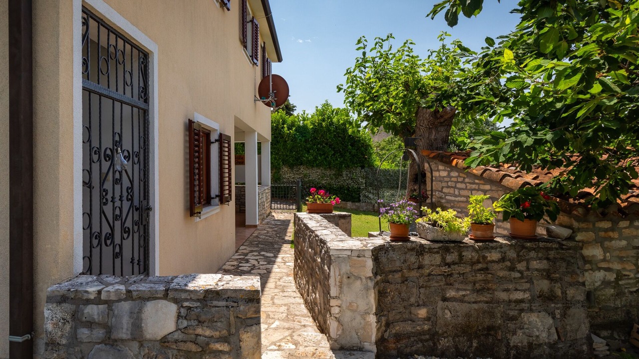 Photo of Outdoor in Momjan