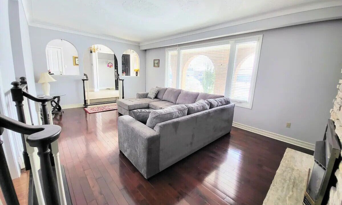 Photo of Livingroom in Thorold