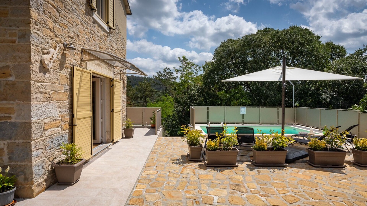 Photo of Patio Balcony in Livade