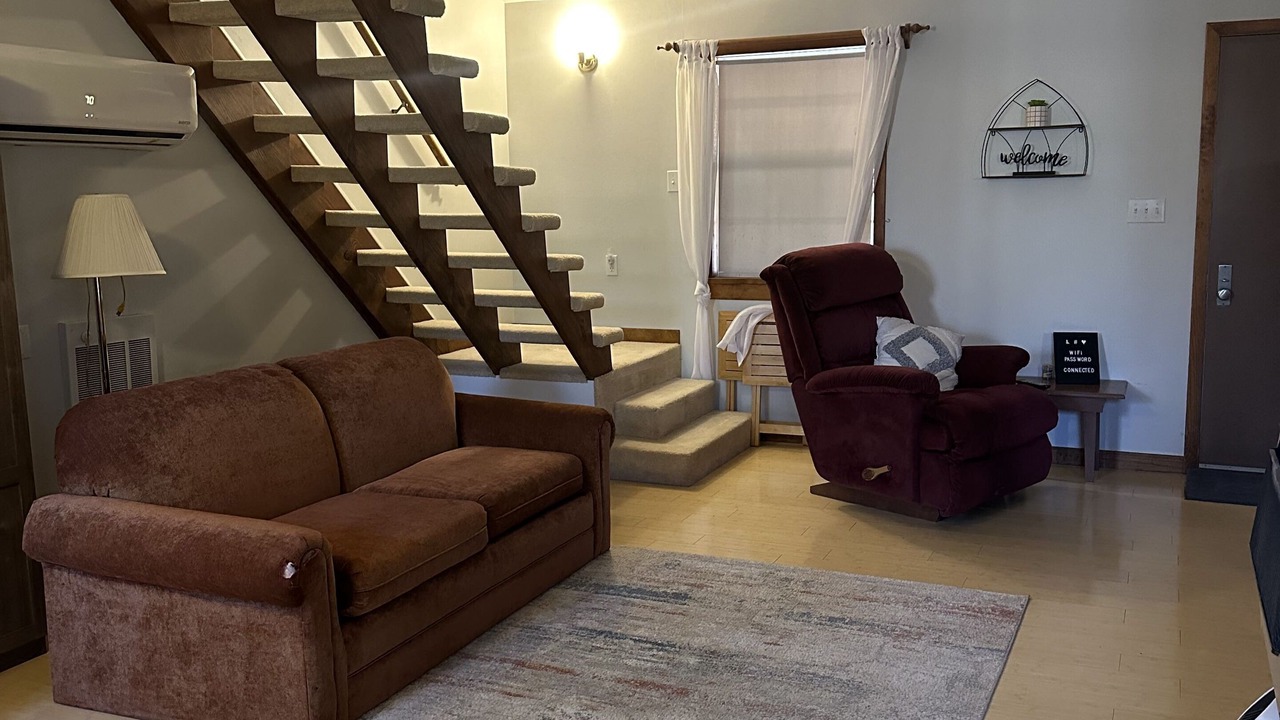 Photo of Livingroom in Van Buren
