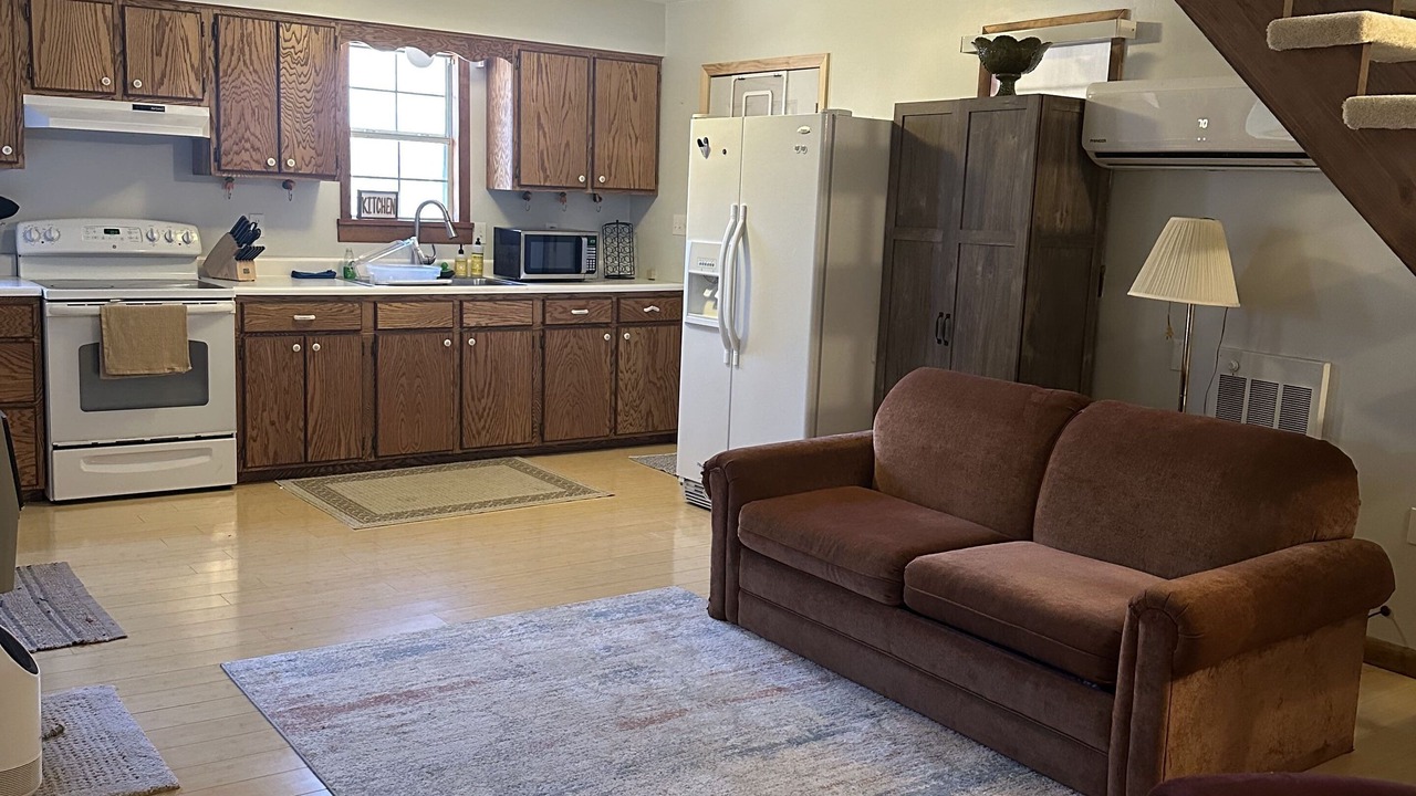 Photo of Livingroom in Van Buren