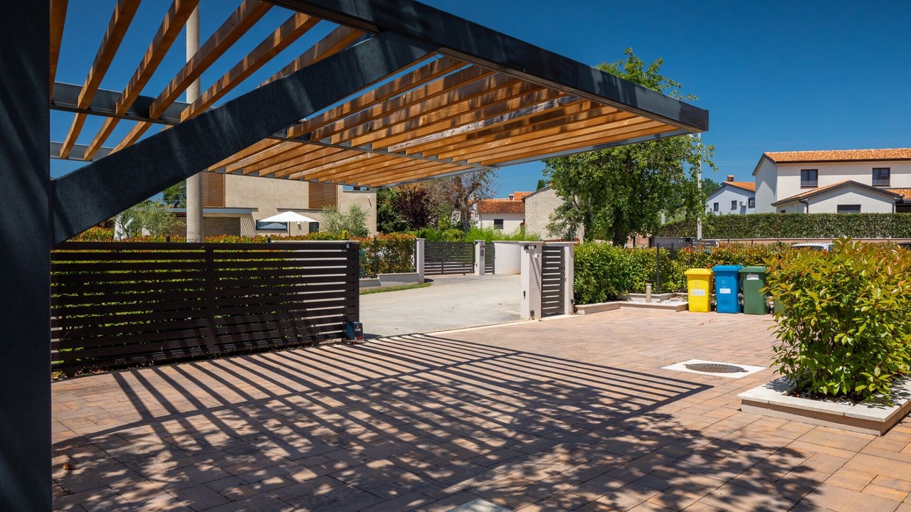 Photo of Outdoor in Kadumi